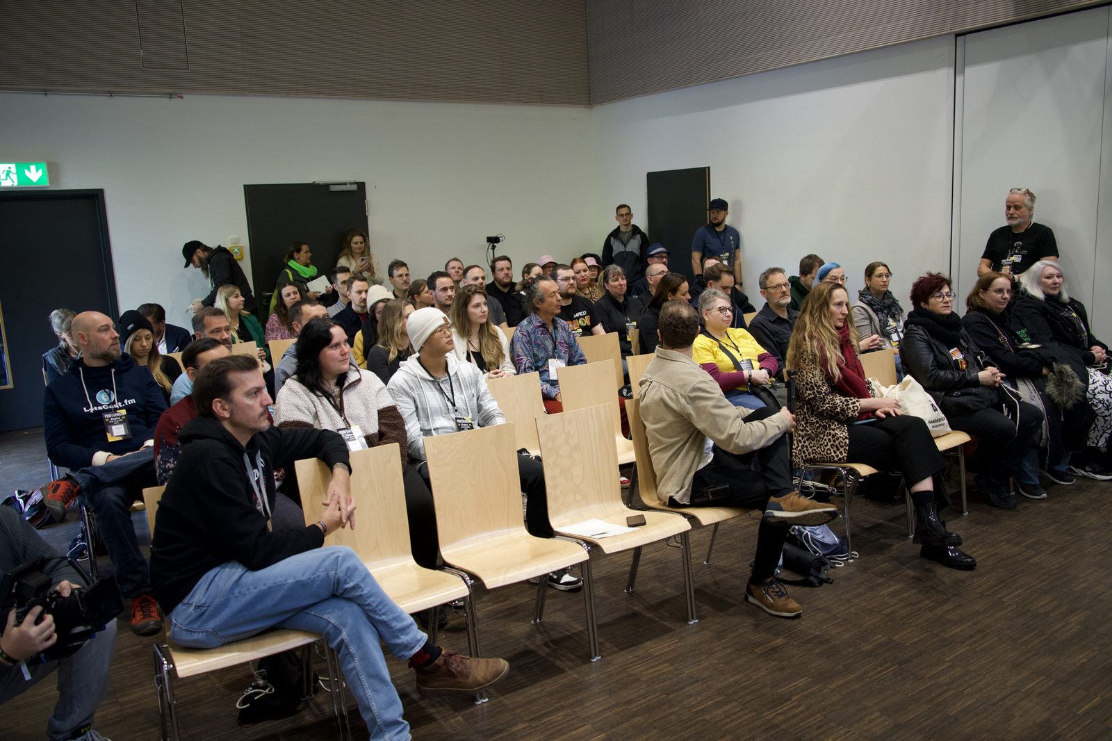 Voll besetzter Saal beim Podfluencer Festival 2025 in der Feierwerk Funkstation München